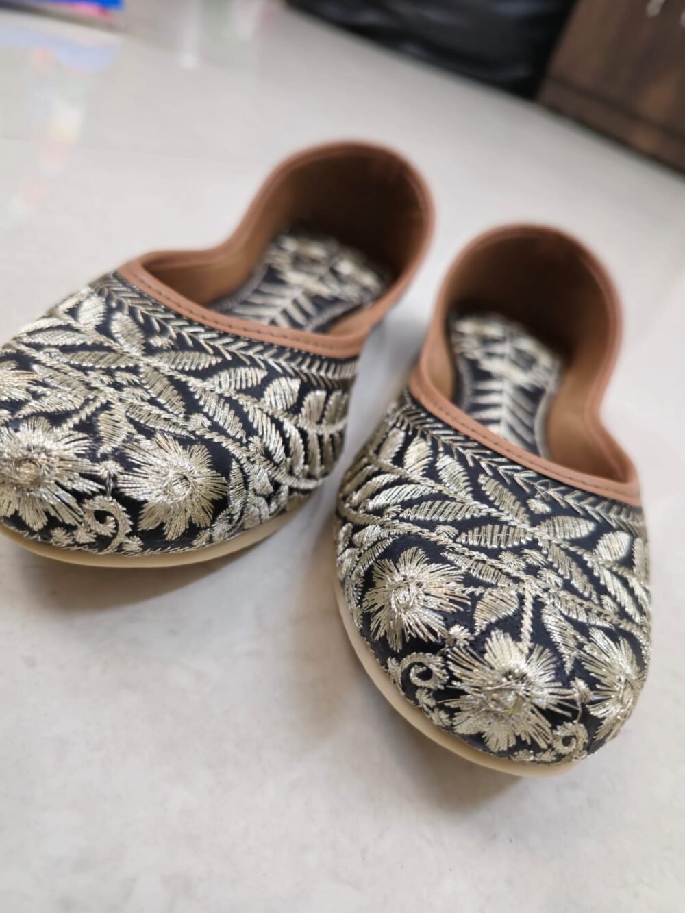 Handmade Beaded Toe-Ring Sandals